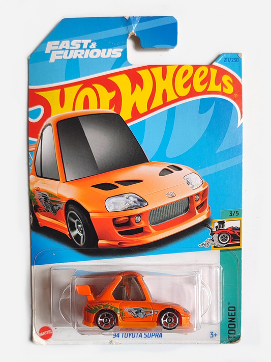 Hot Wheels Toyota Supra Tooned - (Tarjeta dañada)